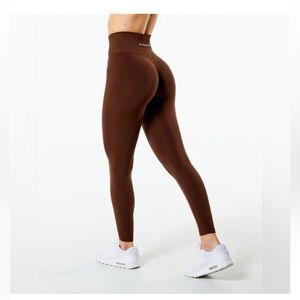 Women’s Amplify leggings size medium